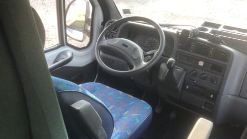 4p Bürstner alcove uit 1995