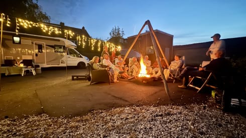 TRAVELKEES De Ruimste camper op de markt nu nieuw in de verhuur!  – Nieuw in de verhuur! Chauson 640 titanium premium nagenoeg nieuw! 