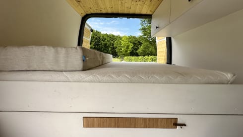 Kimper de Camper – 2p Renault Master with air conditioning and heating 