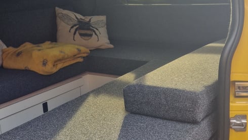 Bee van – 4 berth Ford campervan from 2015