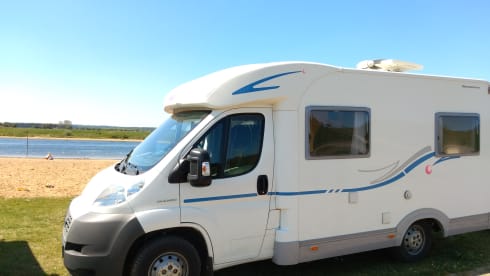 Madelief – Semi-integrated Adria Sport - Bronckhorst Campers