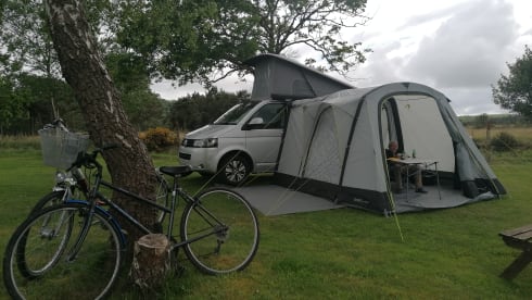 Automatic VW 4 seater campervan - ready to go exploring