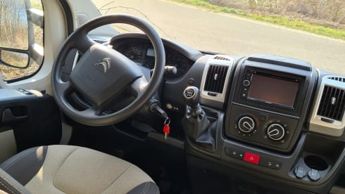 Dolly – Luxury camper with plenty of storage space.