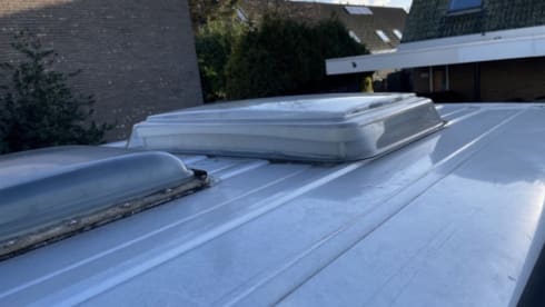 Super berggeit – Ford la strada con letto basculante