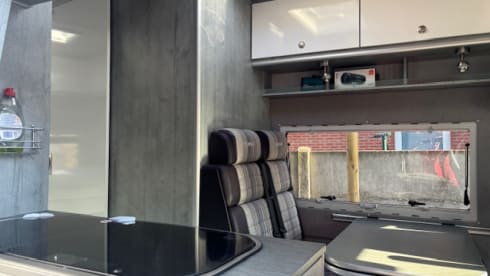  Premium bus camper, brand: La Strada -> length 6.40m