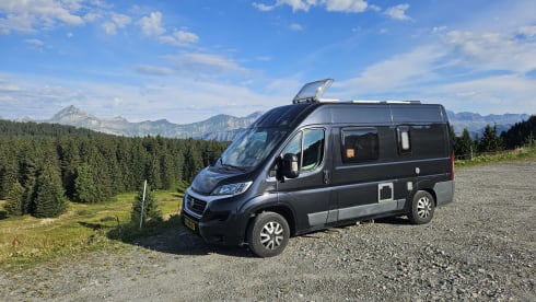 Black Rhino – Compact (5m41) Hobby K55, Automatic 150pk Fiat Ducato, with all the luxury