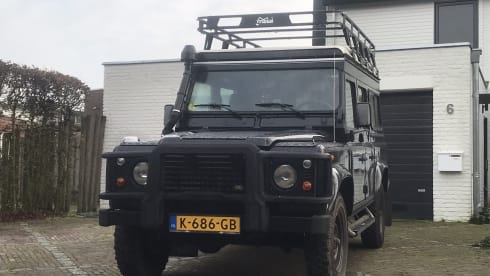 Waldo – Landrover Defender 110 - Tough enough for your adventure