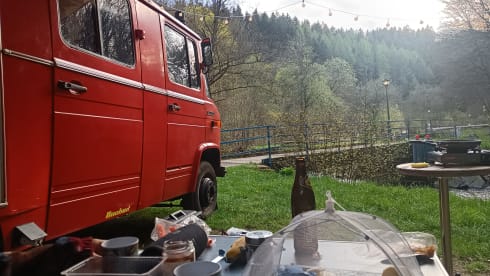 Brandy – Classic Fire Department Mercedes-Benz campervan from 1980