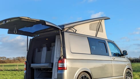 Freya – 4 berth Volkswagen campervan