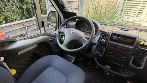 Neat, reliable, and compact 4-seater semi-integrated motorhome from 2002