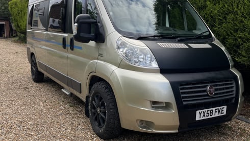 The bus – 4 berth, fully loaded 