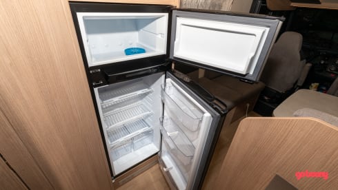 Droom op wielen – Nieuwe Luxueuze Integraal Familiecamper met 6 gordel plaatsen