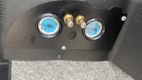 4p LMC integral lifting bed and round seating area from 2015