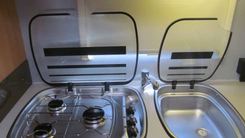 Henry – 4 berth Elddis 100 Sunseeker - 6 Belts