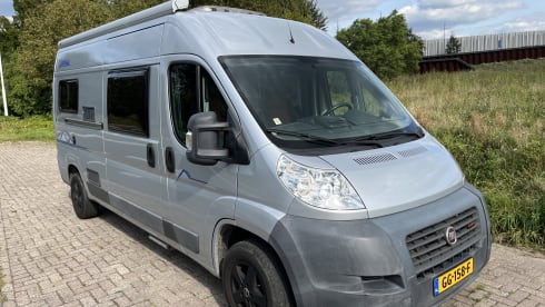  Pössl 2Win Fixed bed, Air conditioning, AUTOMATIC 3.0L 158hp