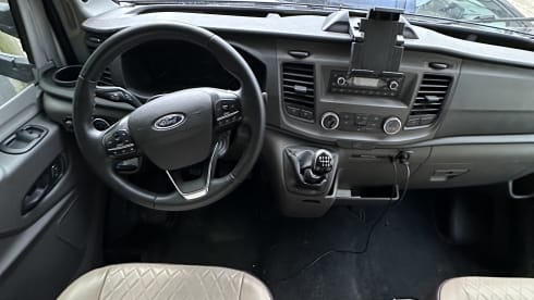 Dreammobile – 5p Benimar semi-integrated from 2021