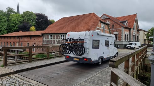 4p Fiat semi-integrated from 1997