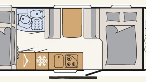 Lovely and practical Dethleffs camper for 2 to 5 people. 