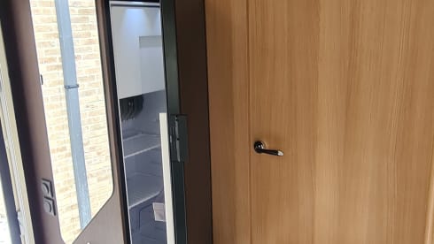 Mc Luis Sovereign – 4p Ford semi-integrated from 2023