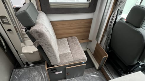 MH003 – (MH003) 2023 Luxury 6 berth Bailey Adamo 754 DL Automatic