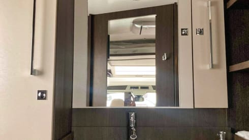 Chihuahua on the road – 2p Benimar semi-integrated from 2022