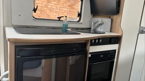 Arthur – Camping-car 2021 Automatique Lit Français Starlink WiFi Illimité 