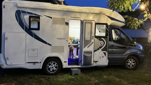 Bumble –  4 Berth Ford Chausson Welcome 