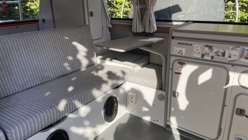 Bussie – Volkswagen T3 Westfalia Bus camper from 1986