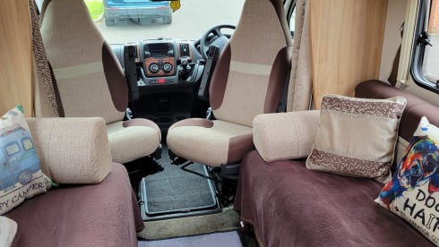 D'artagnon – 2 berth Peugeot semi-integrated from 2017