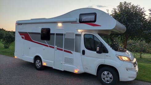 NEW-LUXURY-Rimor Seal 5 Gold – 4-6 berth-Fully equipped- 6 SEATBELTS-Fiat Ducato 140 HP