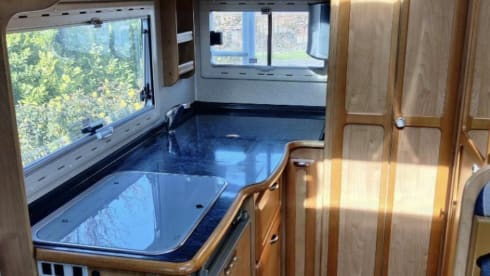 Pèpè – Very neat and spacious camper
