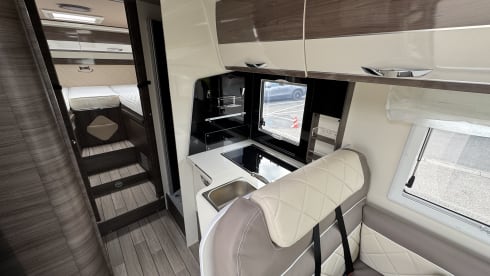 McLouis 873 – 5p McLouis integrated uit 2025