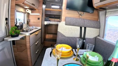 Tortuga  – Luxurious 4 sit Camper FULLY EQUIPPED Solar Generator 4000w