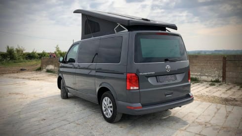Little Grey – VW T6.1 DSG 150hp 2020 luxury conversion 