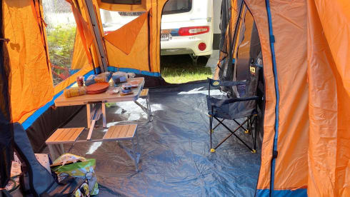 VW Camper with pop-top & triple rear seat