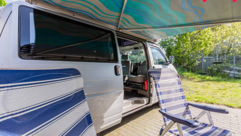Classic 4p Volkswagen T4 California Westfalia from 2002