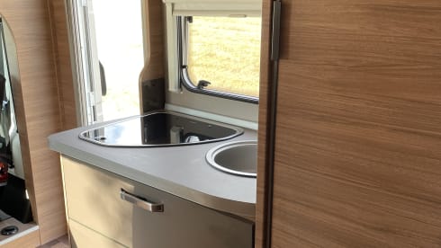 Weinsberg CaraCompact 600 MF B AUTOMATIC