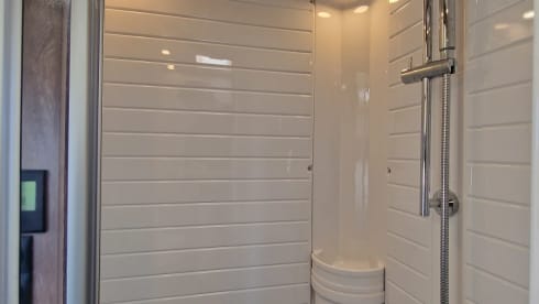 Betty – Premium German camper for all the family to enjoy! 