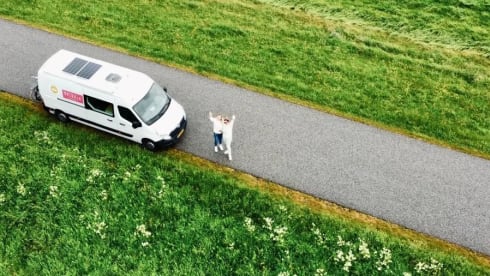 Buscampr – New, off-grid, complete and comfortable 'Buscampr' for 2 people