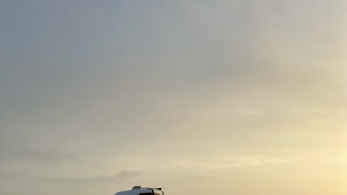 BAYVAN – BAY: Ford Self-Build BUS - Carefree OFF-Grid Kameren