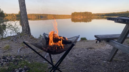 Casa Mobiel – Spacious off-grid Fiat Ducato bus camper - beautifully built in