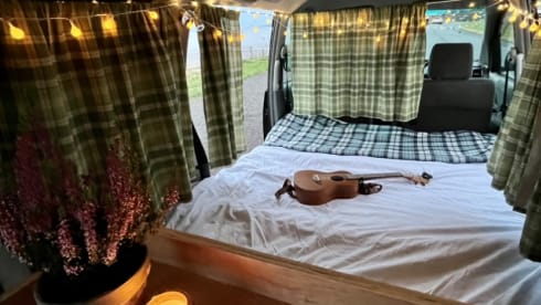 Grechik – super cosy  - automatic campervan. price  includes insurance !