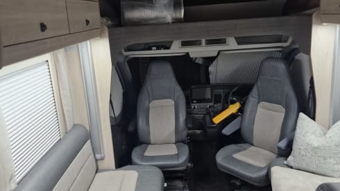Freddie – 4 berth Ford F60, 2021 plate
