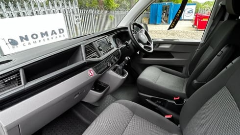 YR71KTO NOMAD LONDON – 4 Berth Nomad Camper LONDON - ROMFORD