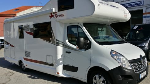 Spacious premium motorhome