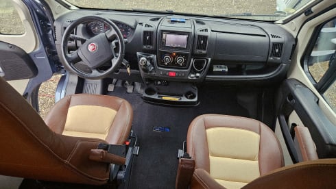 25 Year Edition – 4p Knaus semi-integrated uit 2014