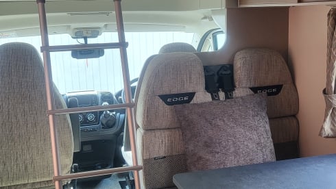Thelma – Spacious and flexible 6 berth Swift Edge 476