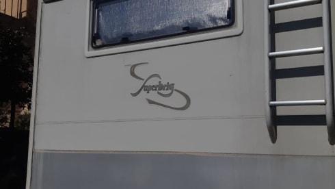 Lerry92 – Camper mansardato 6 posti con aria condizionata