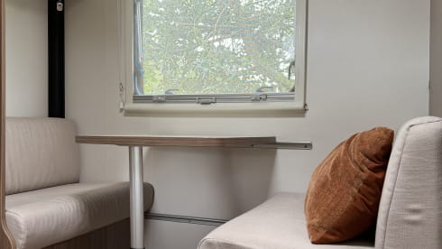 5p integrated family camper with air conditioning!