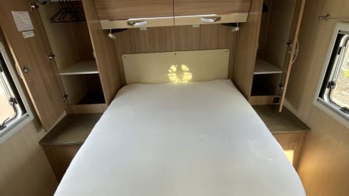 Spacious luxury 4 person Pilote camper many extras Queens bed semi-integrated 2013